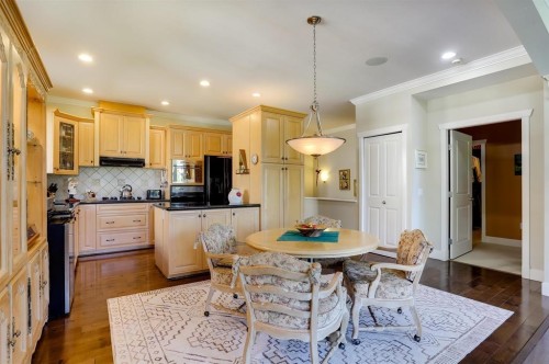 18088 8Th Avenue, Surrey, BC - Indoor Photo Showing Dining Room