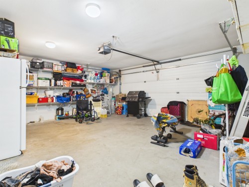 11746 72A Avenue, Delta, BC - Indoor Photo Showing Garage