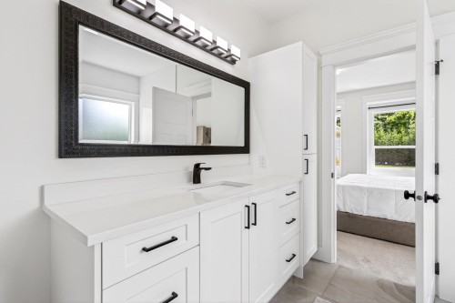 22872 76A Avenue, Langley, BC - Indoor Photo Showing Bathroom
