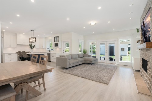 22872 76A Avenue, Langley, BC - Indoor Photo Showing Living Room With Fireplace