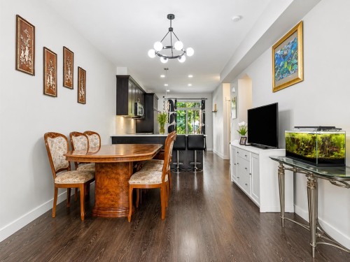 22-14271 60 Avenue, Surrey, BC - Indoor Photo Showing Dining Room