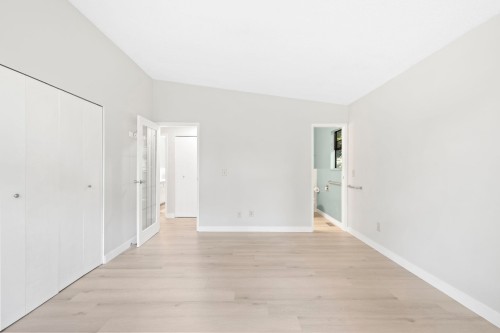 14340 28Th Avenue, Surrey, BC - Indoor Photo Showing Other Room