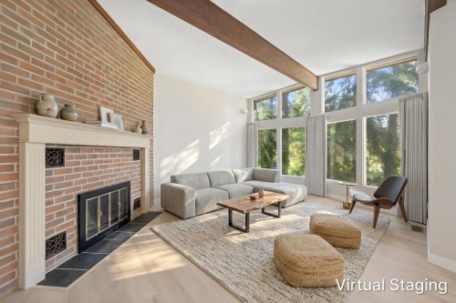 14340 28Th Avenue, Surrey, BC - Indoor Photo Showing Living Room With Fireplace
