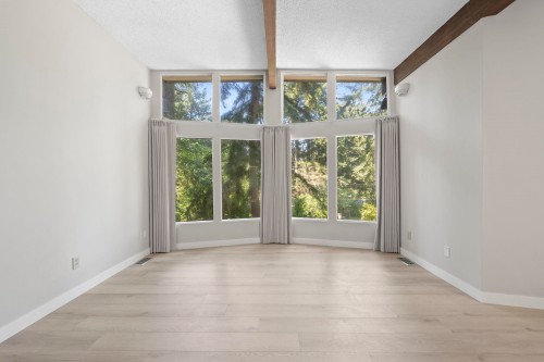 14340 28Th Avenue, Surrey, BC - Indoor Photo Showing Other Room