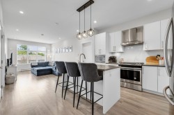 411-15436 31 Avenue Surrey, BC V3Z 1H3