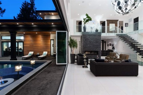 13396 Crescent Road, Surrey, BC - Indoor Photo Showing Other Room