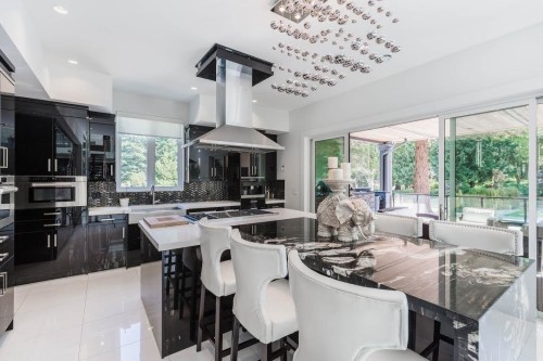 13396 Crescent Road, Surrey, BC - Indoor Photo Showing Other Room