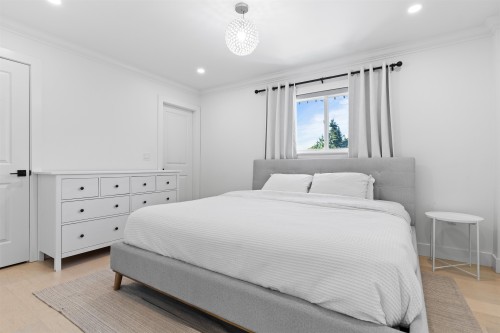 18080 67 Avenue, Surrey, BC - Indoor Photo Showing Bedroom