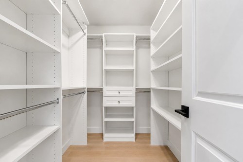 18080 67 Avenue, Surrey, BC - Indoor With Storage