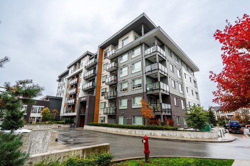 B228-20834 80 Avenue, Langley, BC - Outdoor With Facade