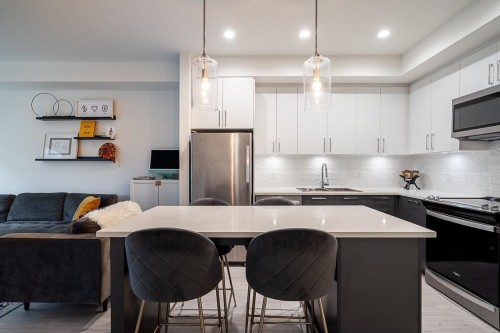 B228-20834 80 Avenue, Langley, BC - Indoor Photo Showing Kitchen With Stainless Steel Kitchen With Upgraded Kitchen