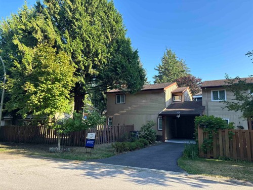 15402 96A Avenue, Surrey, BC - Outdoor