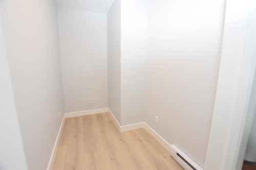 15402 96A Avenue, Surrey, BC - Indoor Photo Showing Other Room