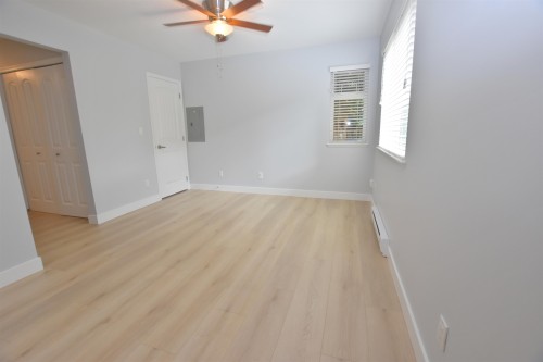 15402 96A Avenue, Surrey, BC - Indoor Photo Showing Other Room