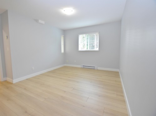 15402 96A Avenue, Surrey, BC - Indoor Photo Showing Other Room