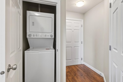 412-5488 198 Street, Langley, BC - Indoor Photo Showing Laundry Room