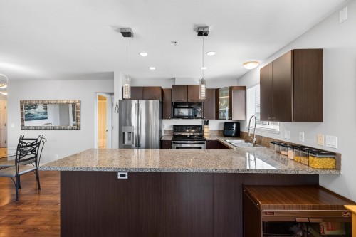 412-5488 198 Street, Langley, BC - Indoor Photo Showing Kitchen With Stainless Steel Kitchen With Upgraded Kitchen