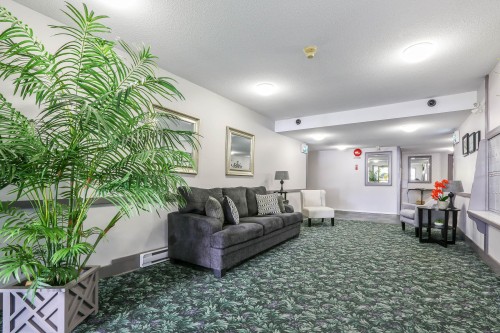 111-1521 Blackwood Street, White Rock, BC - Indoor