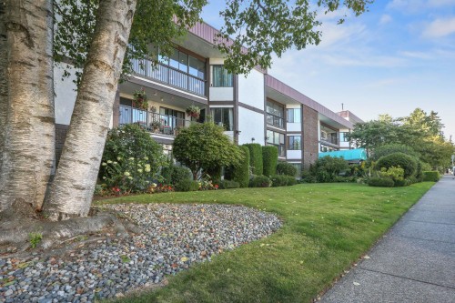 111-1521 Blackwood Street, White Rock, BC - Outdoor With Balcony