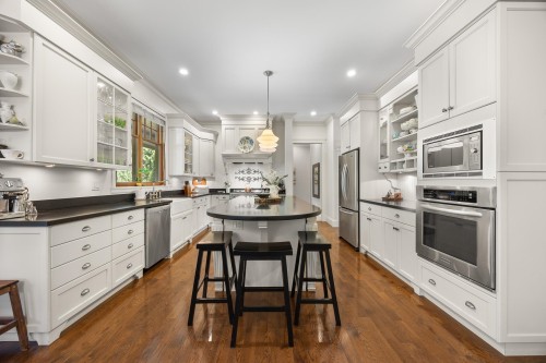 16211 29 Avenue, Surrey, BC - Indoor Photo Showing Kitchen With Upgraded Kitchen