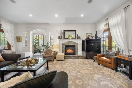 16211 29 Avenue, Surrey, BC - Indoor Photo Showing Living Room With Fireplace