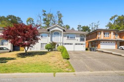 13755 93a Avenue Surrey, BC V3V 8A9