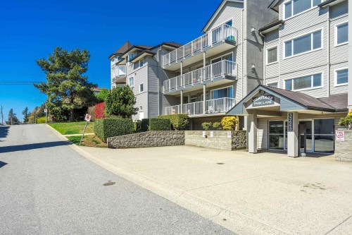 203-33669 2Nd Avenue, Mission, BC - Outdoor With Facade