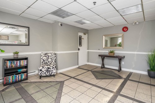 203-33669 2Nd Avenue, Mission, BC - Indoor Photo Showing Other Room