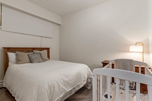 4-33293 Bourquin Crescent E, Abbotsford, BC - Indoor Photo Showing Bedroom