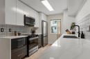 4-33293 Bourquin Crescent E, Abbotsford, BC  - Indoor Photo Showing Kitchen With Double Sink With Upgraded Kitchen 