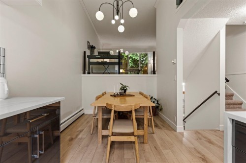 4-33293 Bourquin Crescent E, Abbotsford, BC - Indoor Photo Showing Dining Room
