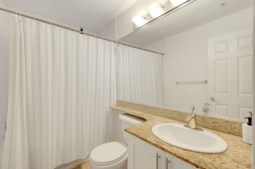 108-13958 108 Avenue, Surrey, BC - Indoor Photo Showing Bathroom