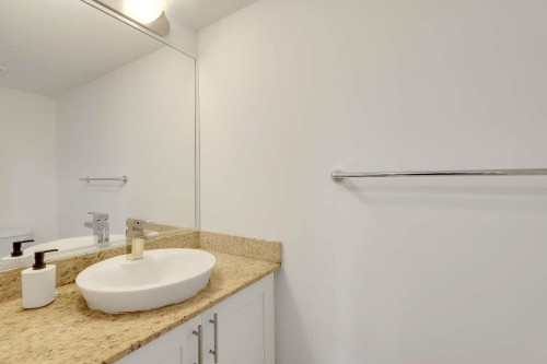 108-13958 108 Avenue, Surrey, BC - Indoor Photo Showing Bathroom