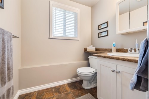 11169 Mason Place, Delta, BC - Indoor Photo Showing Bathroom