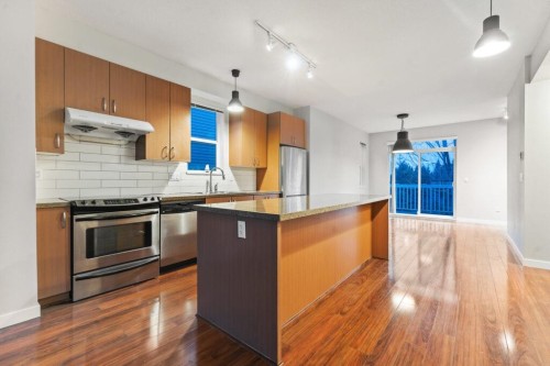 30-8355 Delsom Way, Delta, BC - Indoor Photo Showing Kitchen With Stainless Steel Kitchen With Upgraded Kitchen