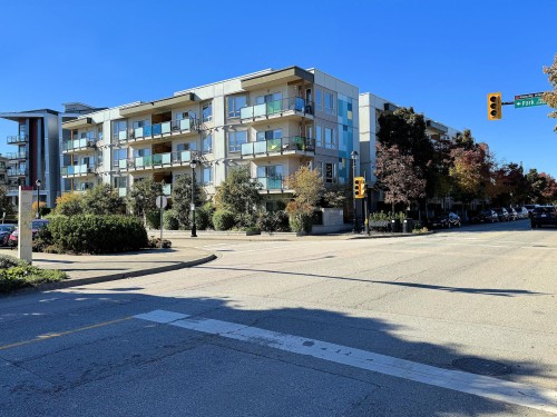 414 20460 Douglas Crescent, Langley, BC - Outdoor