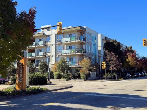 414 20460 Douglas Crescent, Langley, BC - Outdoor