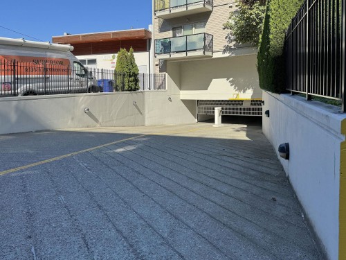 414 20460 Douglas Crescent, Langley, BC - Outdoor