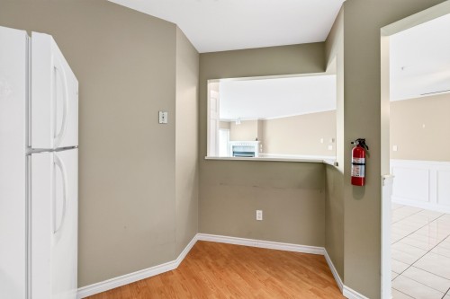 212-32044 Old Yale Road, Abbotsford, BC - Indoor Photo Showing Other Room