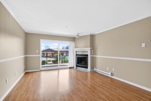 212-32044 Old Yale Road, Abbotsford, BC - Indoor With Fireplace