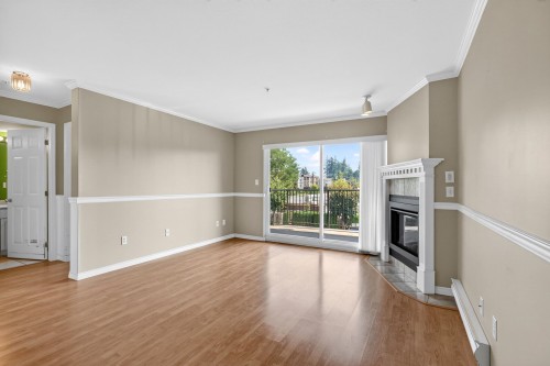 212-32044 Old Yale Road, Abbotsford, BC - Indoor With Fireplace