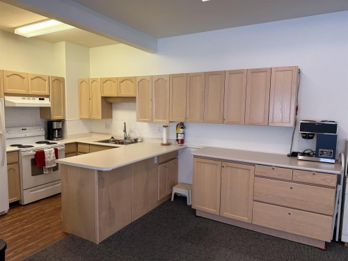 36-3115 Trafalgar Street, Abbotsford, BC - Indoor Photo Showing Kitchen With Double Sink