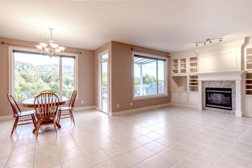 36456 Auguston Parkway E, Abbotsford, BC - Indoor With Fireplace