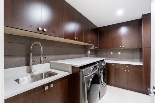 8295 110 Street, Delta, BC - Indoor
