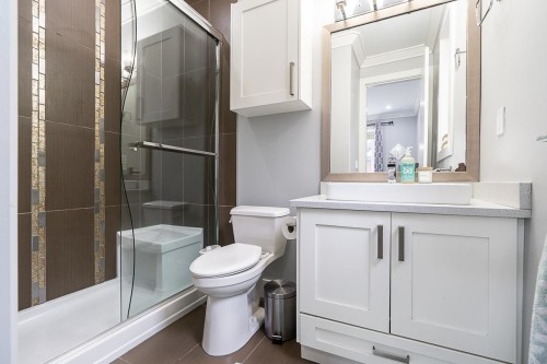 8295 110 Street, Delta, BC - Indoor Photo Showing Bathroom