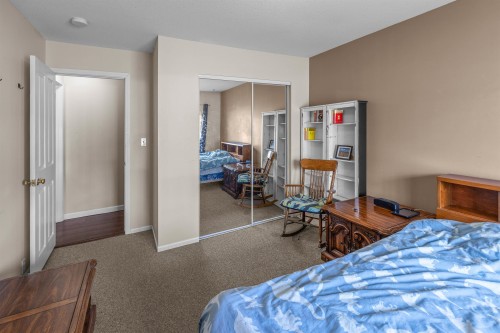 32622 Egglestone Avenue, Mission, BC - Indoor Photo Showing Bedroom