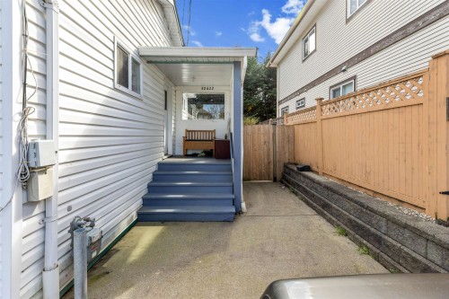 32622 Egglestone Avenue, Mission, BC - Outdoor With Exterior