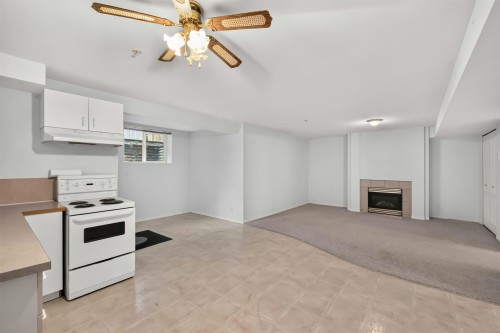 17839 68Th Avenue, Surrey, BC - Indoor Photo Showing Kitchen