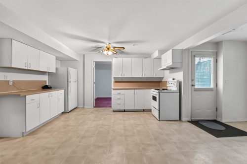 17839 68Th Avenue, Surrey, BC - Indoor Photo Showing Kitchen