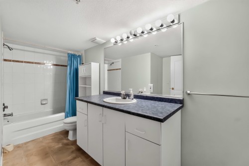 17839 68Th Avenue, Surrey, BC - Indoor Photo Showing Bathroom
